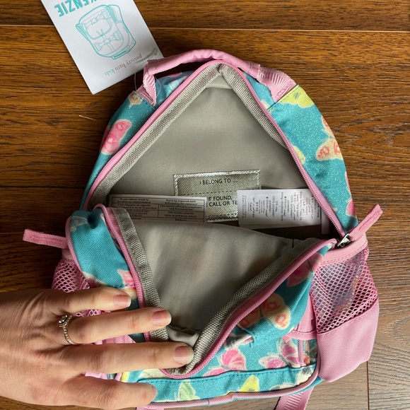 BNWT Pottery Barn Rainbow Butterfly Glitter, Mini Mackenzie Backpack. - Picture 4 of 4